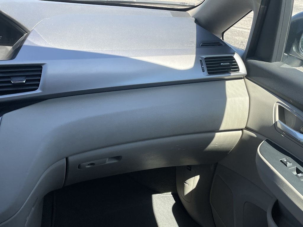 Thumbnail: 2016 Honda Odyssey - 24