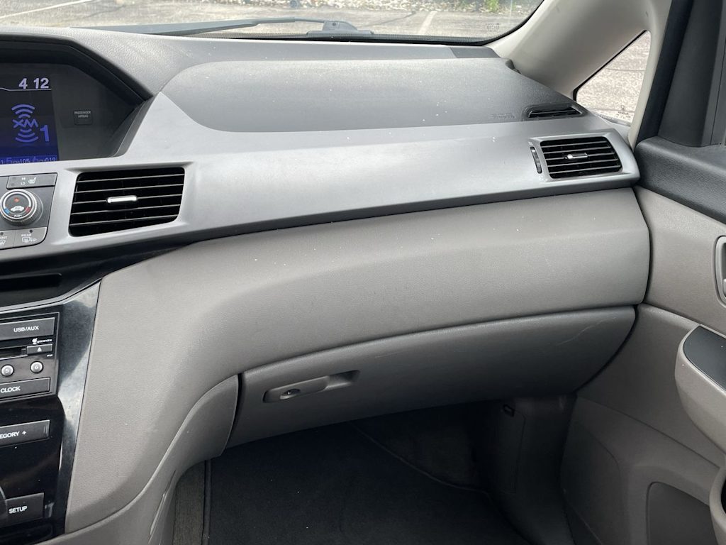 Thumbnail: 2013 Honda Odyssey - 25