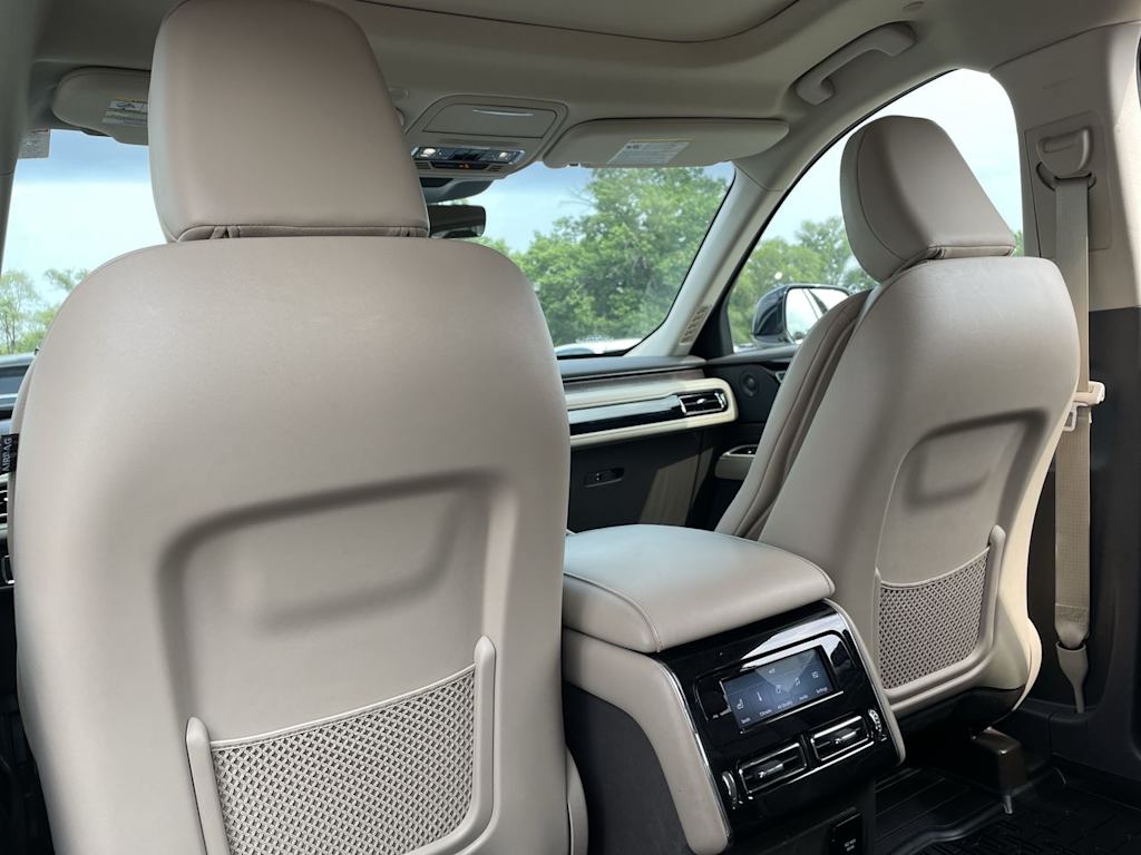 Thumbnail: 2022 Lincoln Aviator - 29
