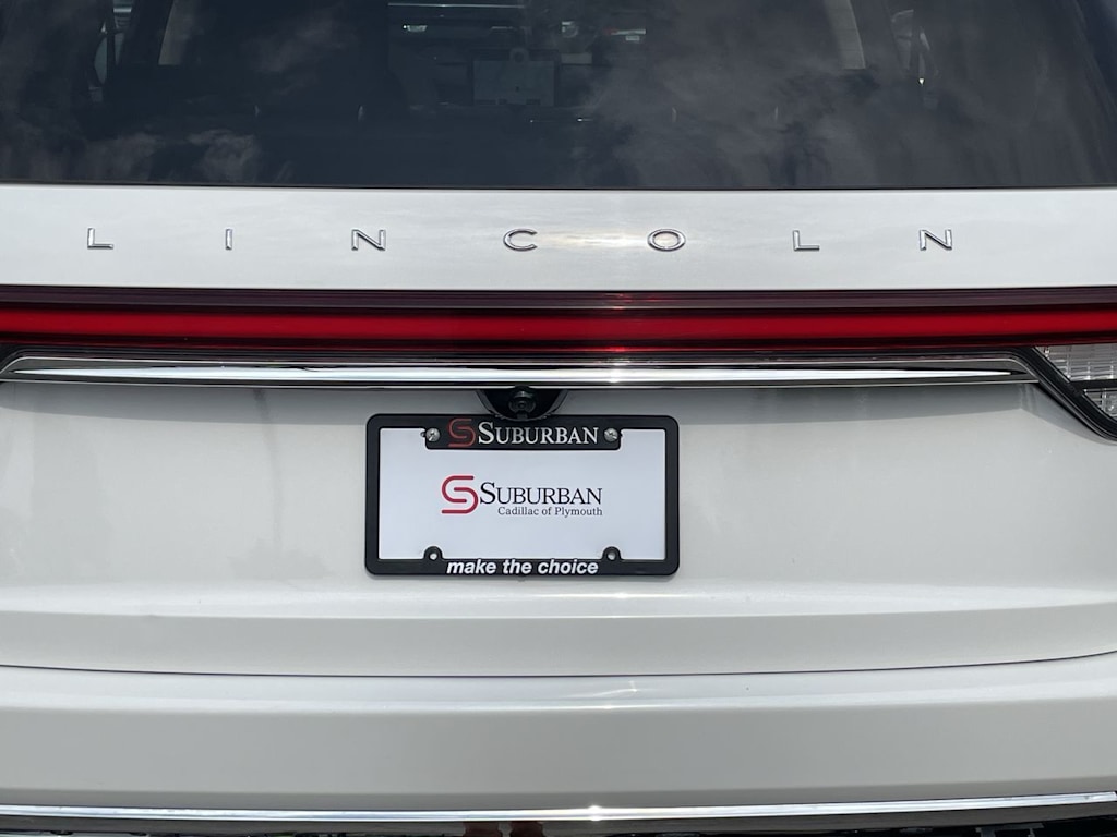 Thumbnail: 2022 Lincoln Aviator - 43