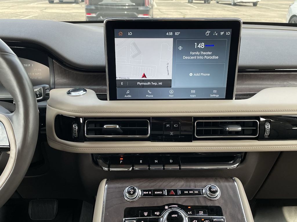 Thumbnail: 2022 Lincoln Aviator - 13