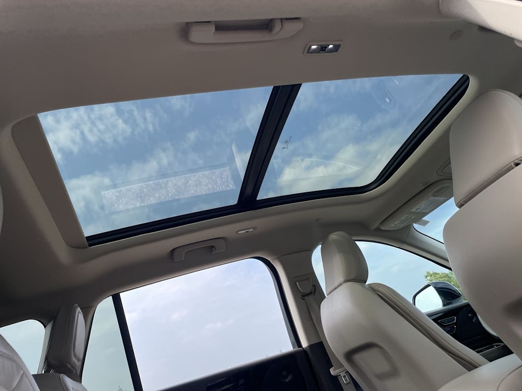 Thumbnail: 2022 Lincoln Aviator - 30
