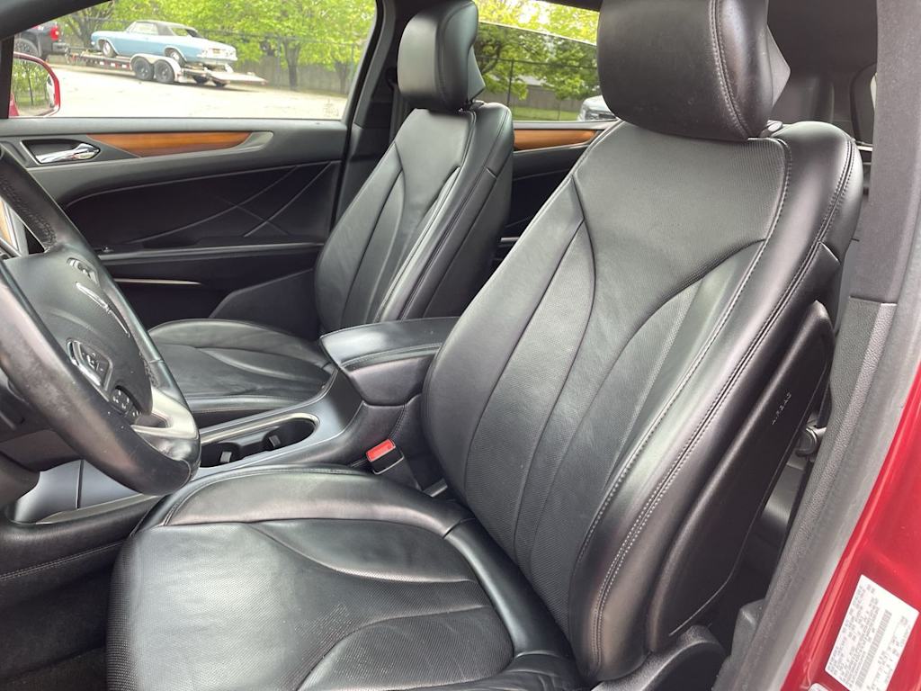 Thumbnail: 2016 Lincoln MKC - 10