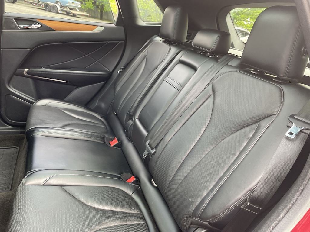 Thumbnail: 2016 Lincoln MKC - 28