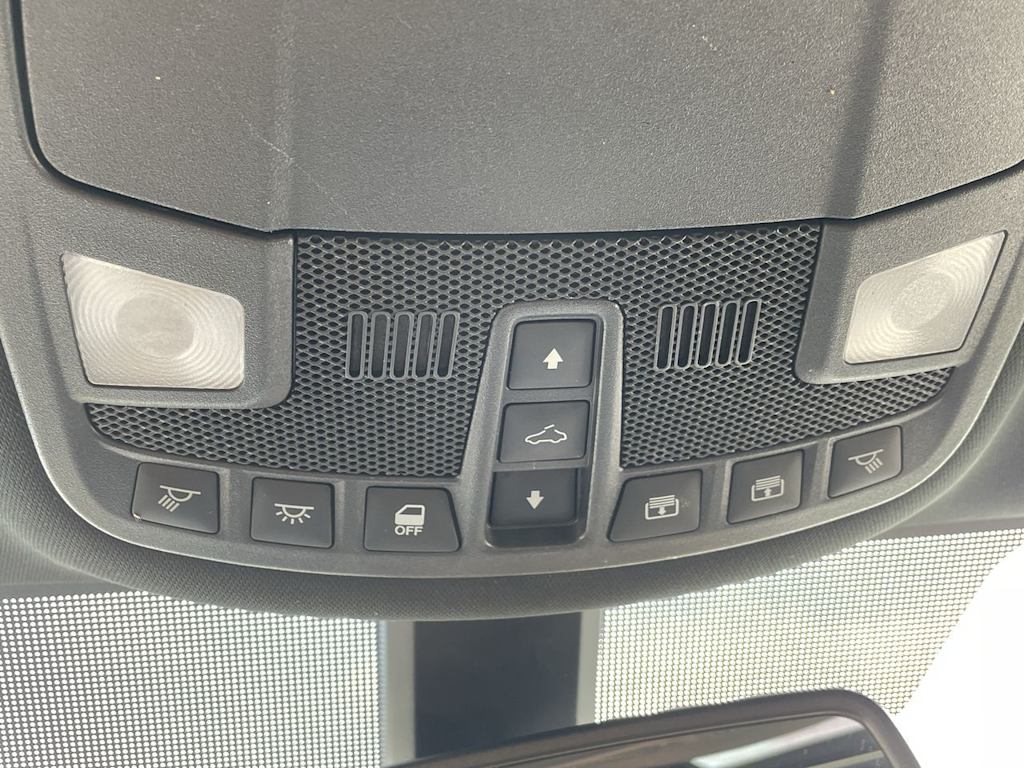 Thumbnail: 2016 Lincoln MKC - 37