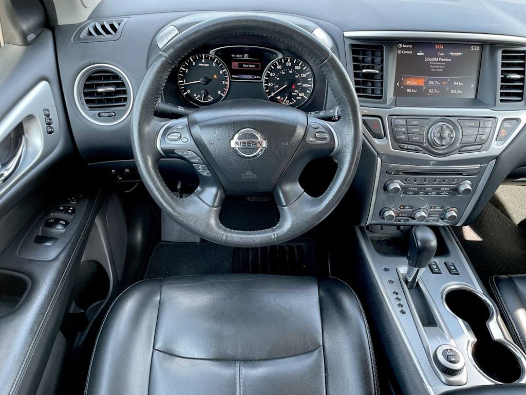 Thumbnail: 2017 Nissan Pathfinder - 2