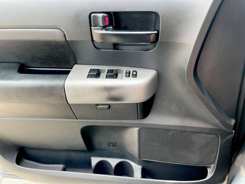 Thumbnail: 2008 Toyota Tundra - 32