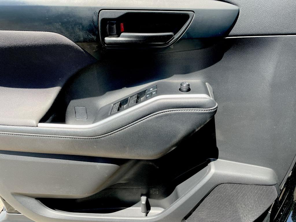 Thumbnail: 2021 Toyota Highlander - 34
