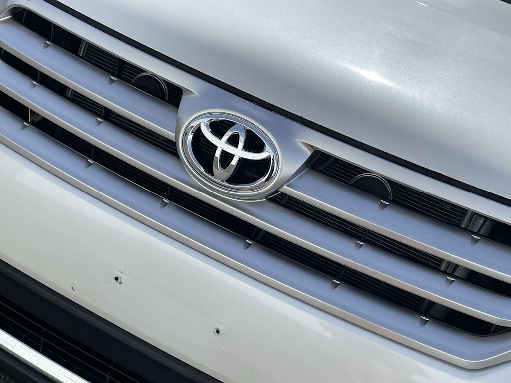 Thumbnail: 2013 Toyota Highlander - 5