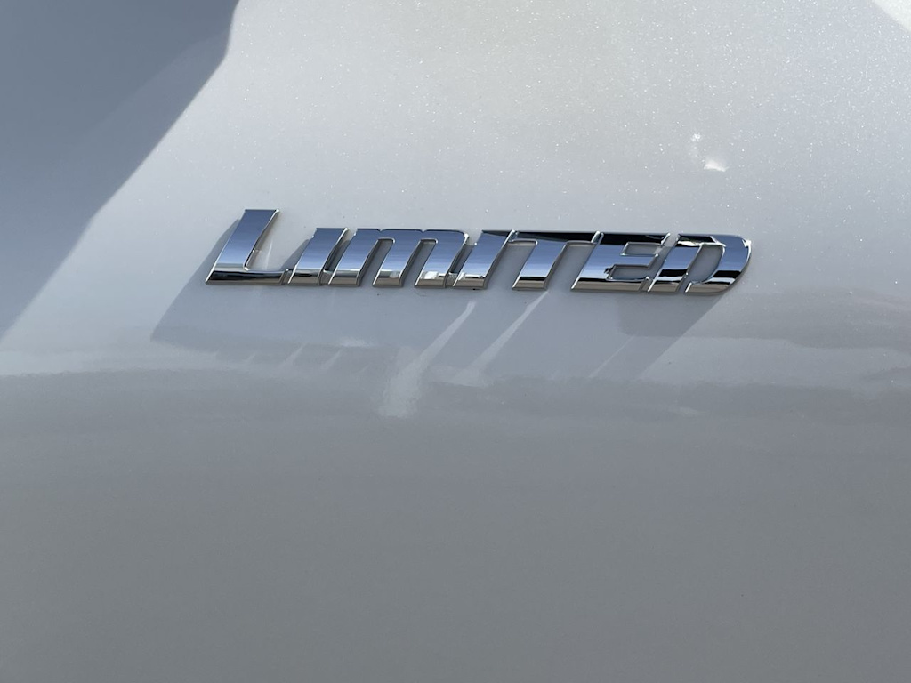 Thumbnail: 2013 Toyota Highlander - 37