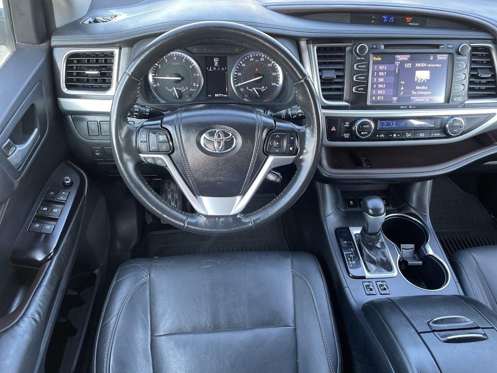 Thumbnail: 2015 Toyota Highlander - 2