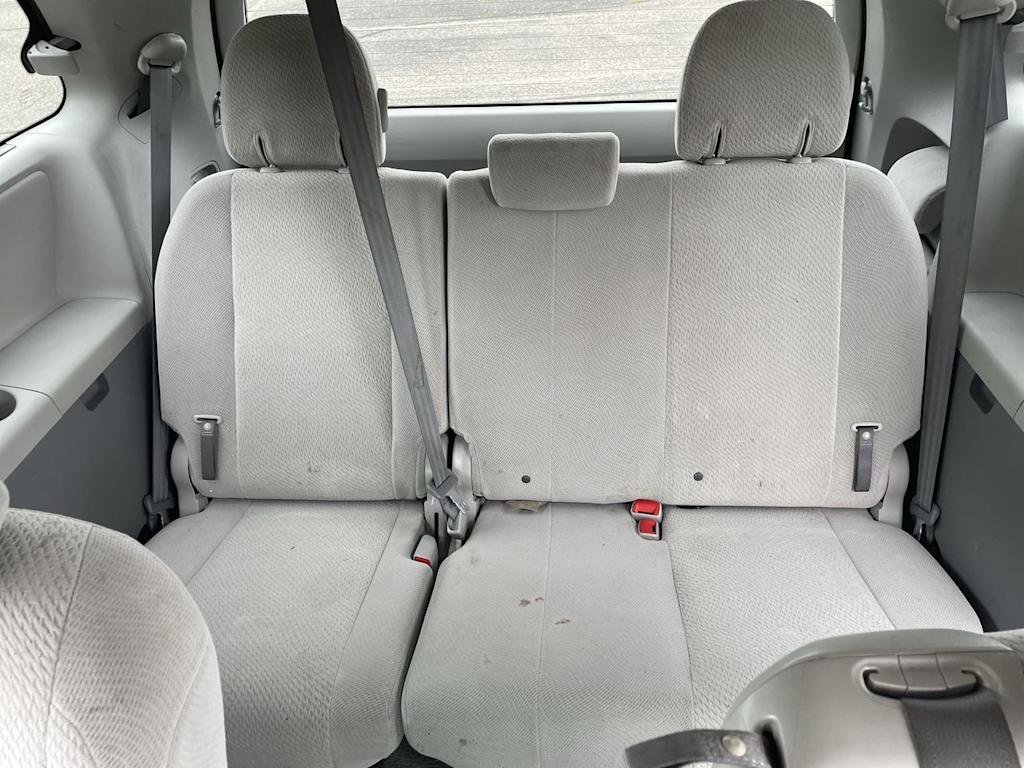 Thumbnail: 2013 Toyota Sienna - 11