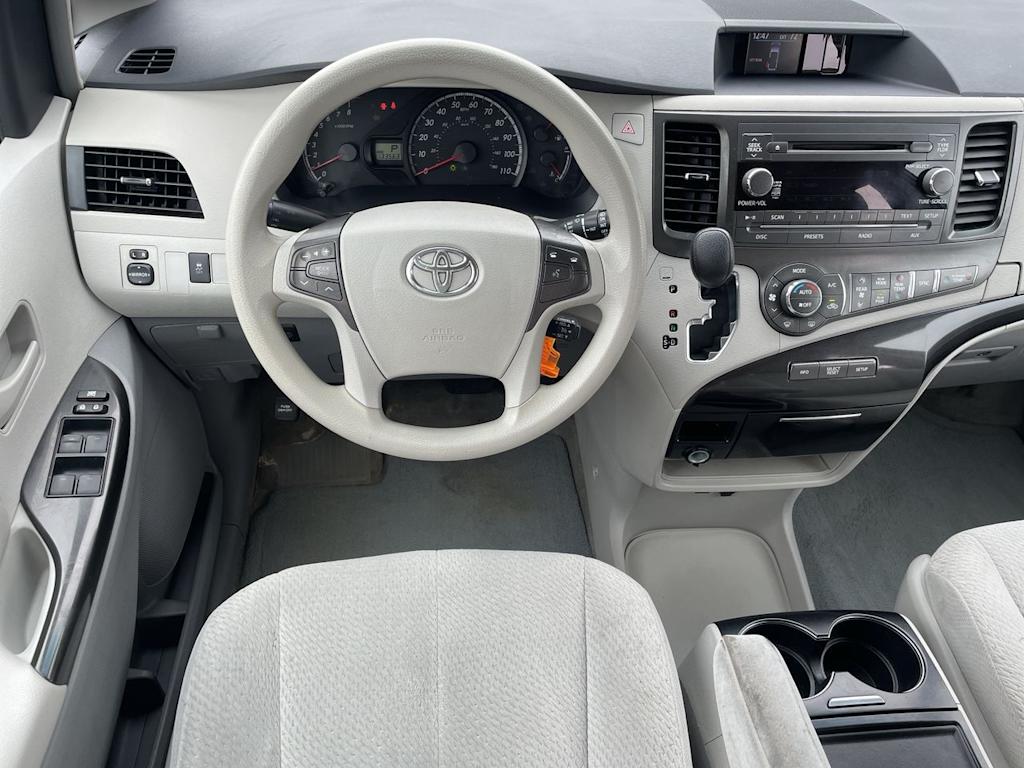 Thumbnail: 2013 Toyota Sienna - 2