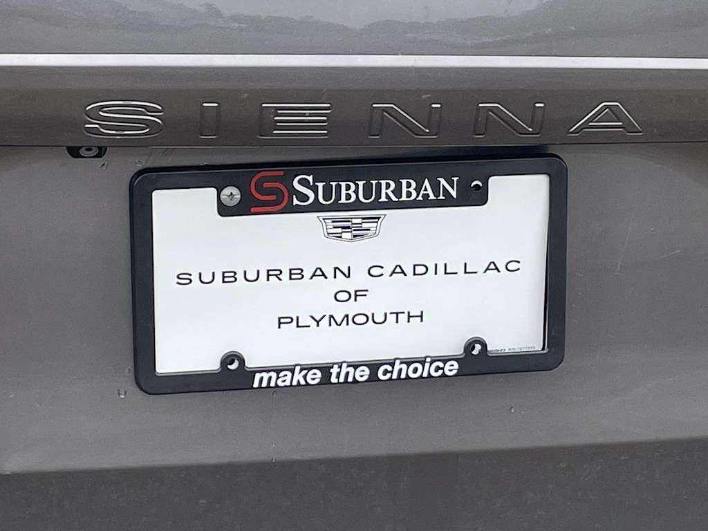 Thumbnail: 2013 Toyota Sienna - 35