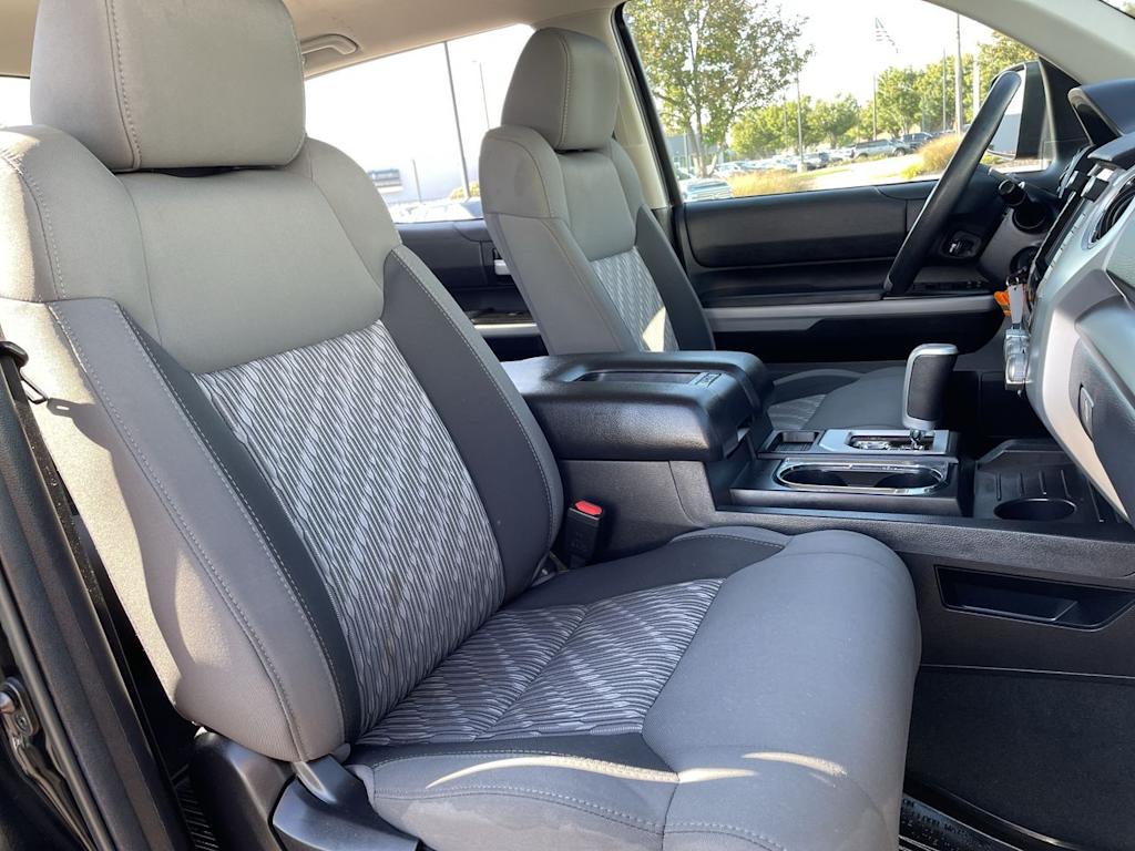 Thumbnail: 2020 Toyota Tundra - 12