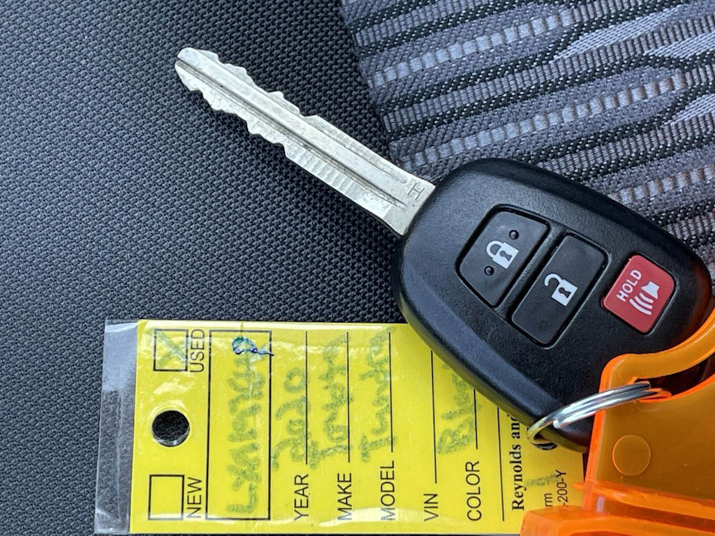 Thumbnail: 2020 Toyota Tundra - 18