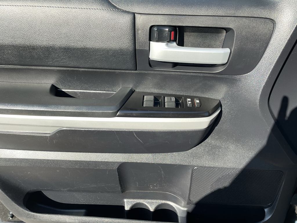 Thumbnail: 2020 Toyota Tundra - 34