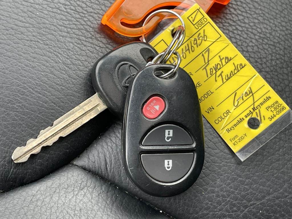 Thumbnail: 2017 Toyota Tundra - 17