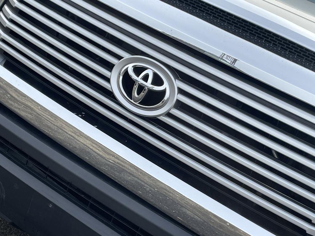 Thumbnail: 2017 Toyota Tundra - 6