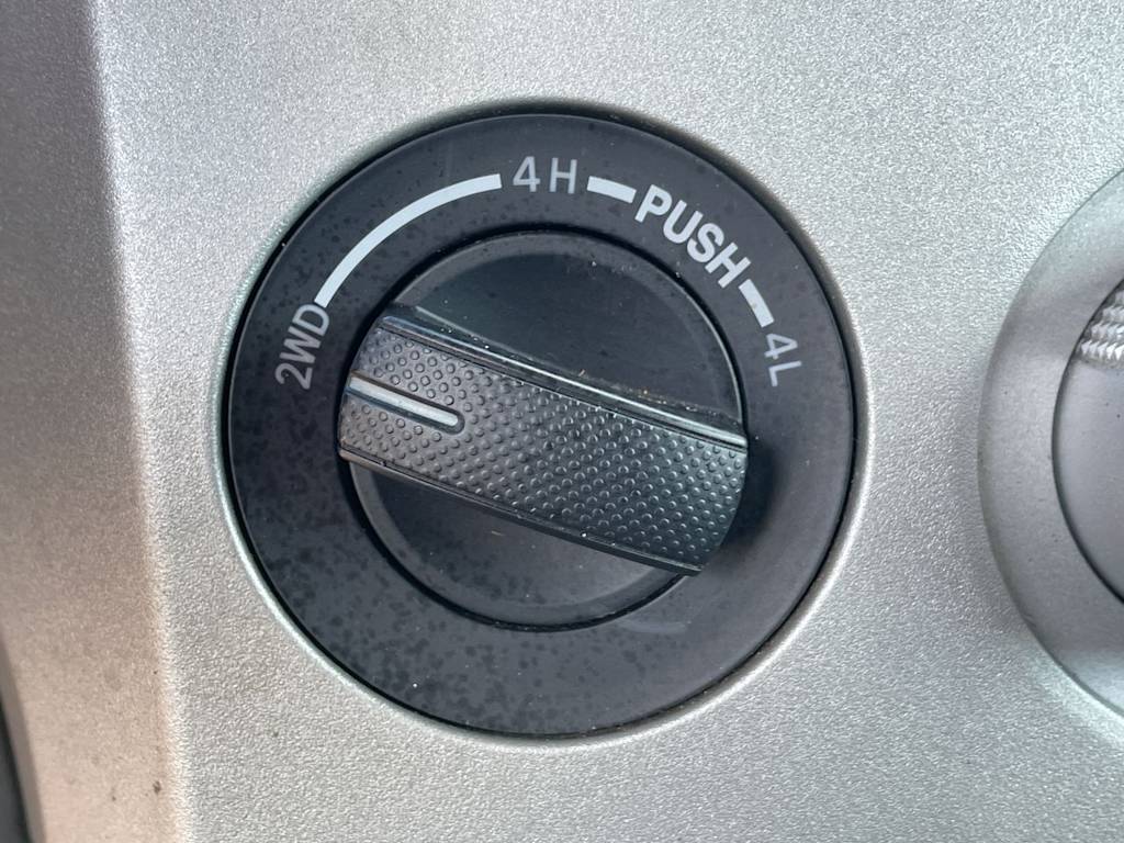 Thumbnail: 2008 Toyota Tundra - 28