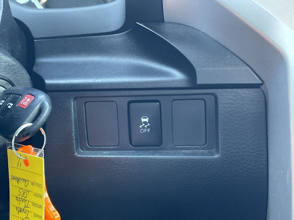 Thumbnail: 2019 Toyota Tundra - 29