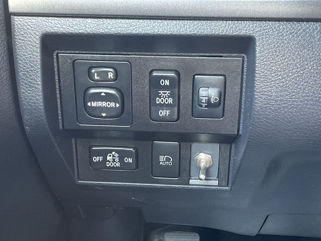 Thumbnail: 2019 Toyota Tundra - 28