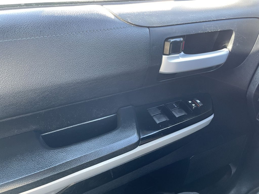 Thumbnail: 2019 Toyota Tundra - 32