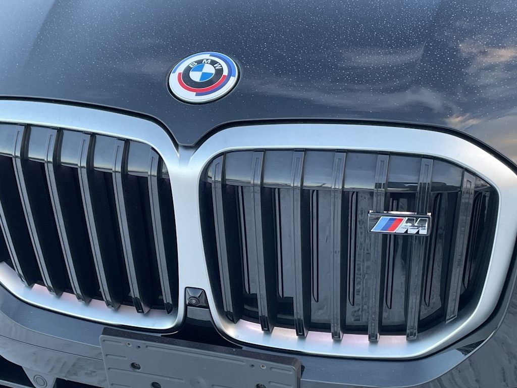 2023 BMW X7 M60i 7