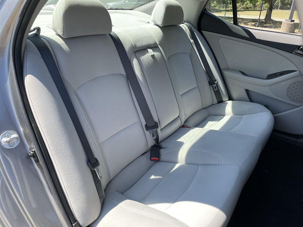 Thumbnail: 2013 Kia Optima - 11