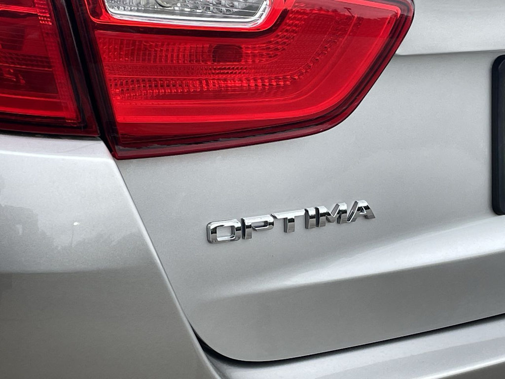 Thumbnail: 2015 Kia Optima - 32