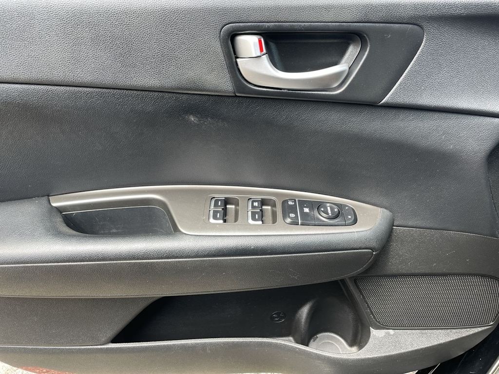 Thumbnail: 2019 Kia Optima - 31