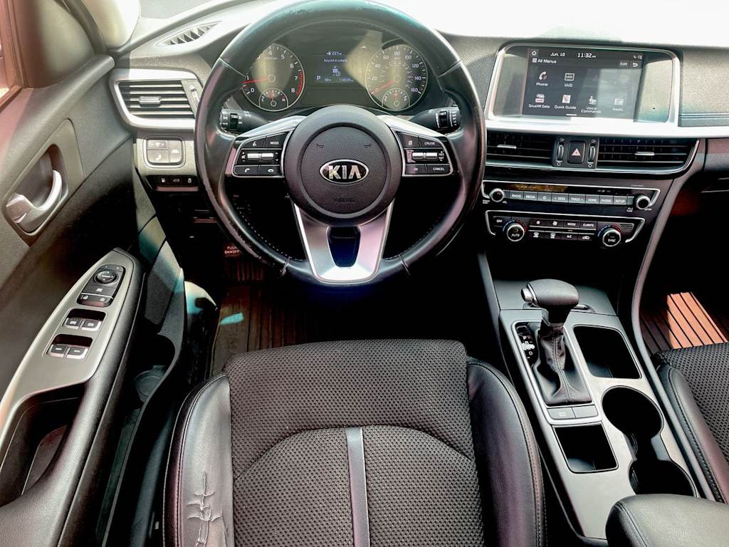 Thumbnail: 2019 Kia Optima - 2
