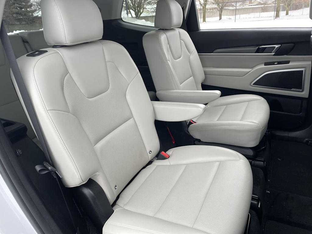 Thumbnail: 2021 Kia Telluride - 26