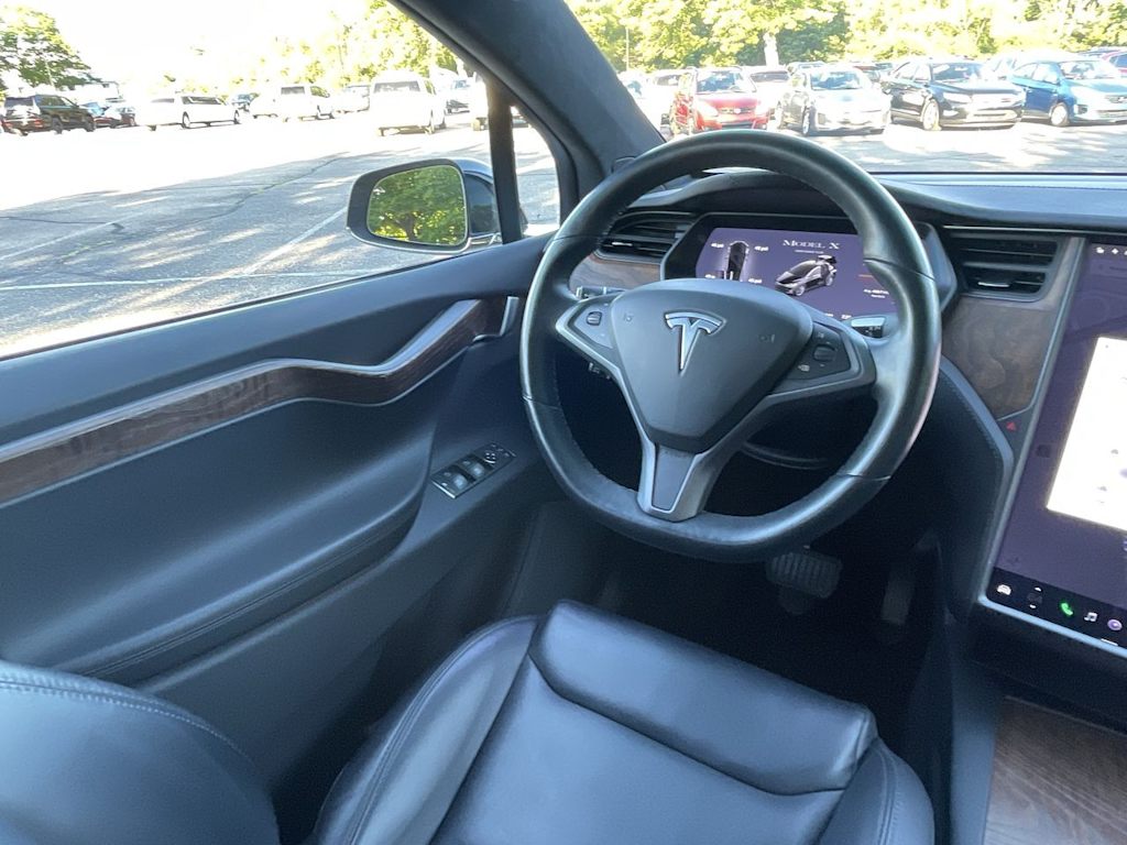 Thumbnail: 2020 Tesla Model X - 7