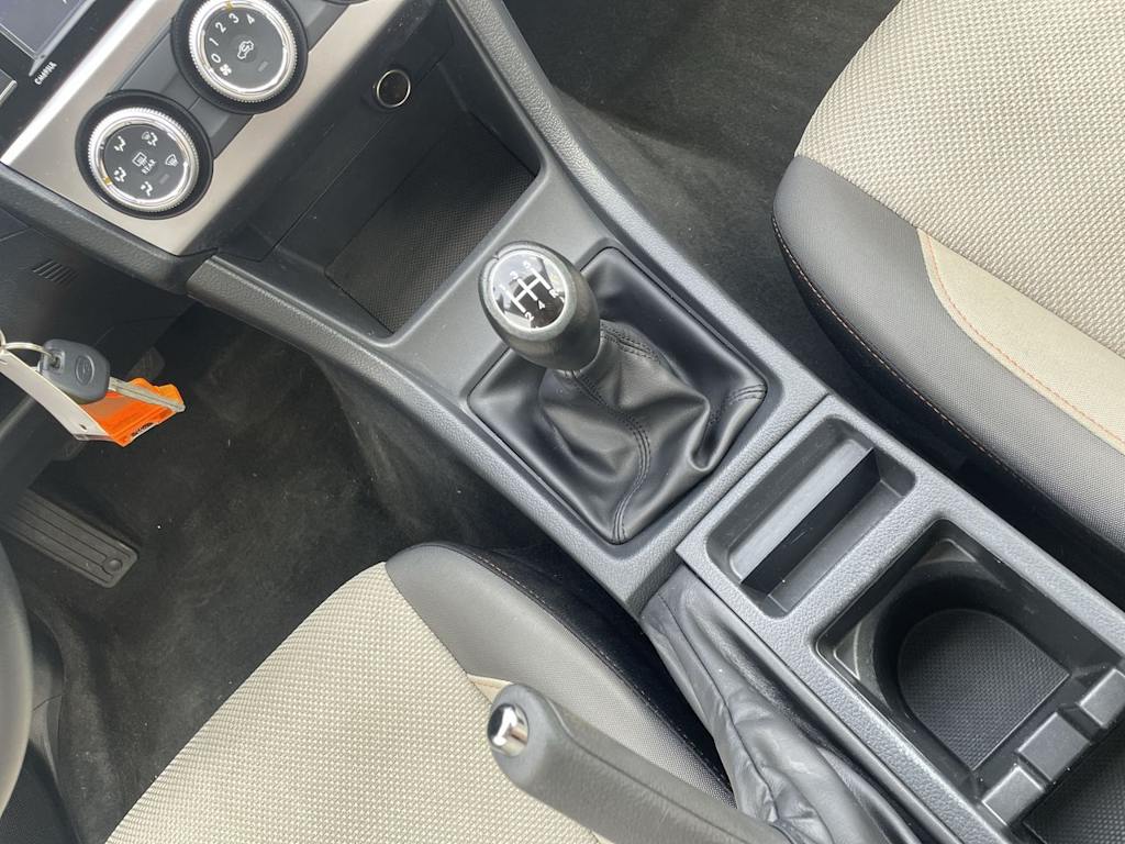 Thumbnail: 2016 Subaru Crosstrek - 15