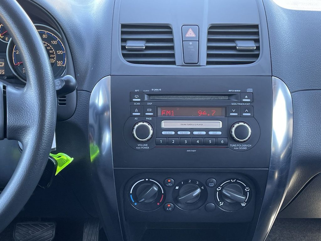 Thumbnail: 2010 Suzuki SX4 - 11