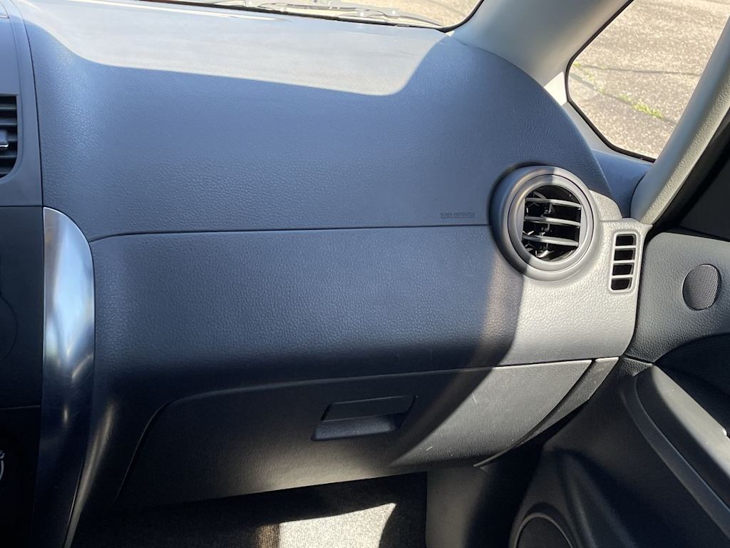 Thumbnail: 2010 Suzuki SX4 - 23