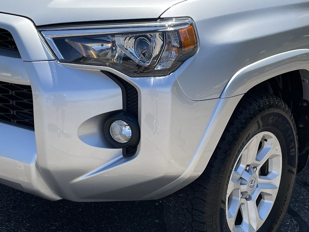 Thumbnail: 2014 Toyota 4Runner - 34
