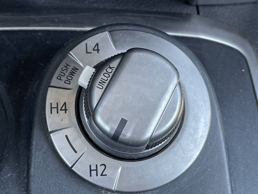 Thumbnail: 2014 Toyota 4Runner - 29