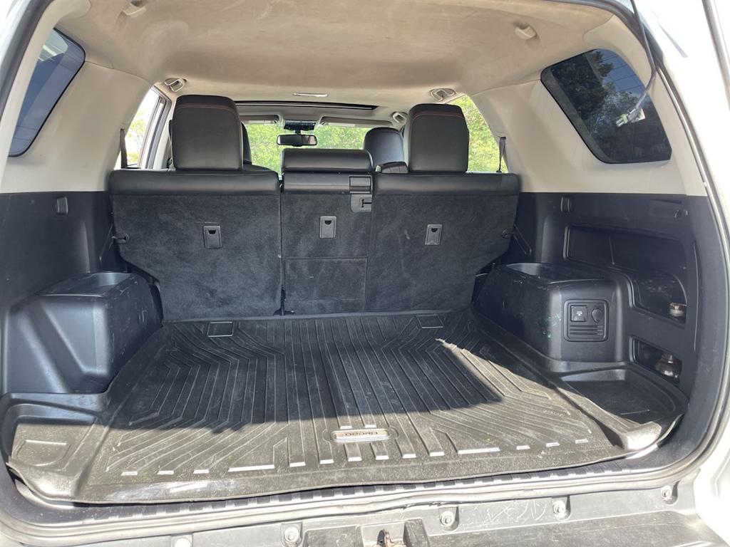 Thumbnail: 2016 Toyota 4Runner - 15