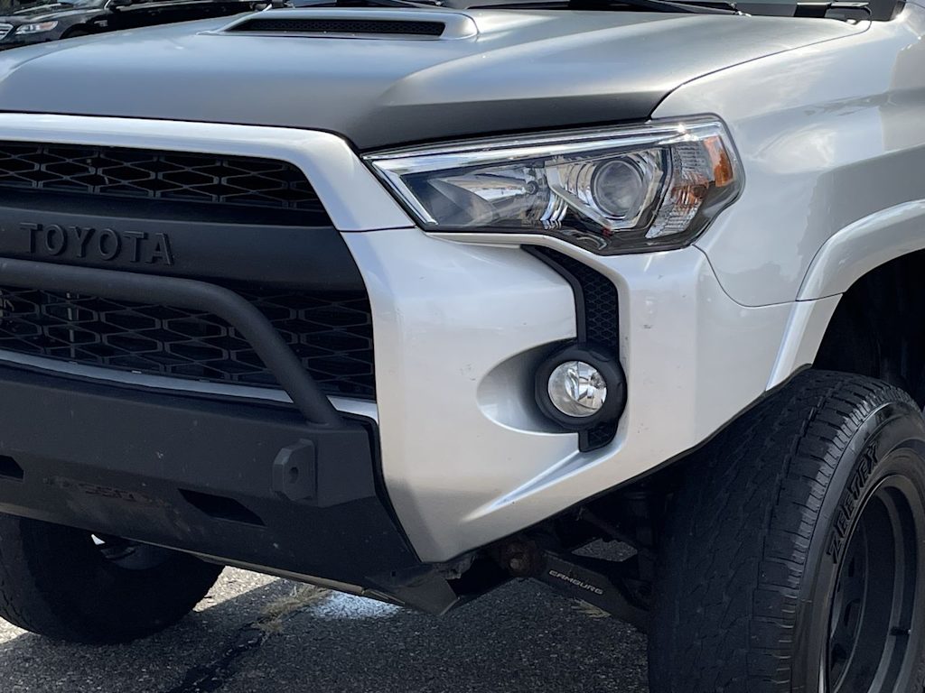 Thumbnail: 2016 Toyota 4Runner - 37