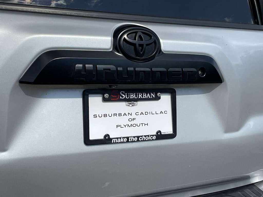 Thumbnail: 2016 Toyota 4Runner - 38