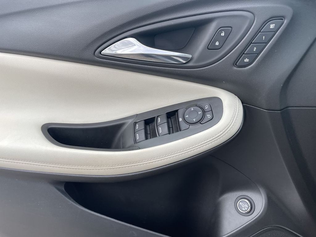 Thumbnail: 2023 Buick Encore GX - 38