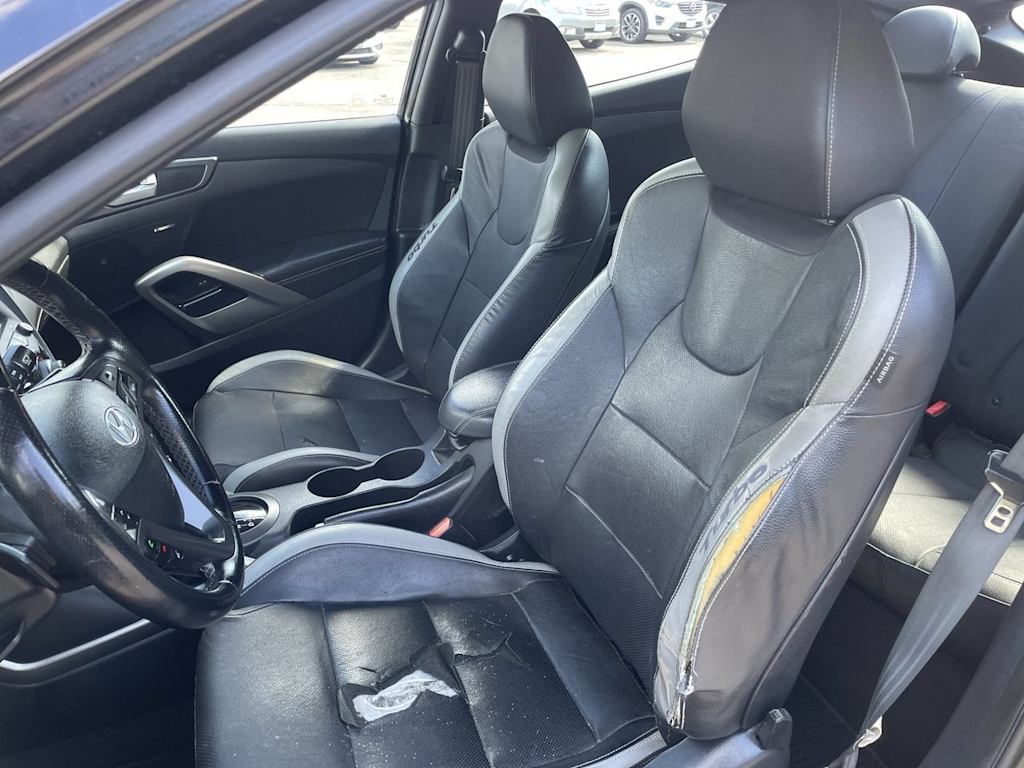 Thumbnail: 2016 Hyundai Veloster - 9