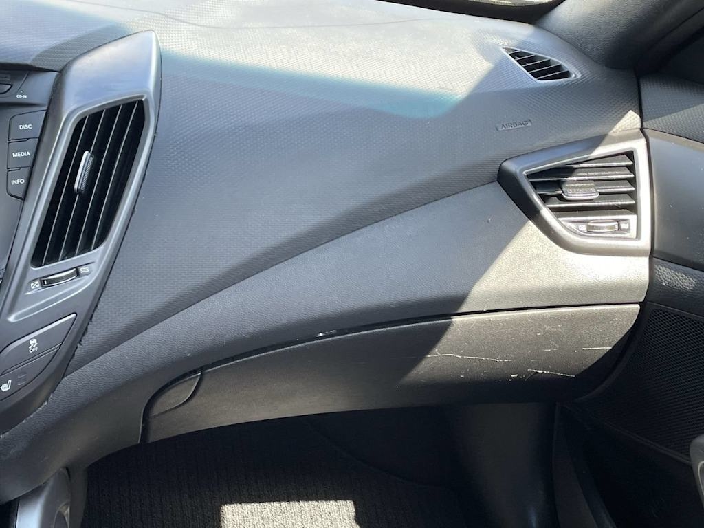 Thumbnail: 2016 Hyundai Veloster - 25