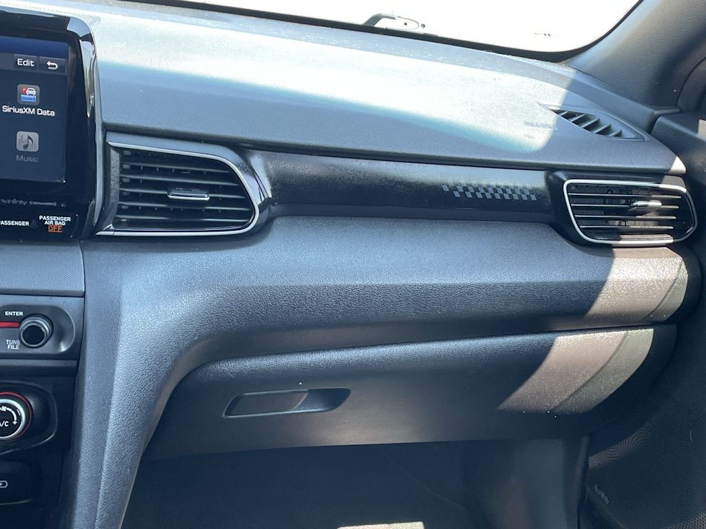 Thumbnail: 2019 Hyundai Veloster - 26