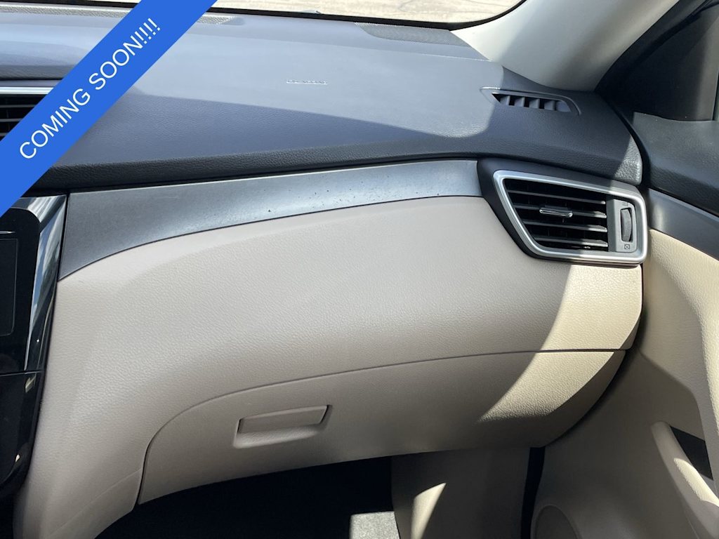 Thumbnail: 2016 Nissan Rogue - 25