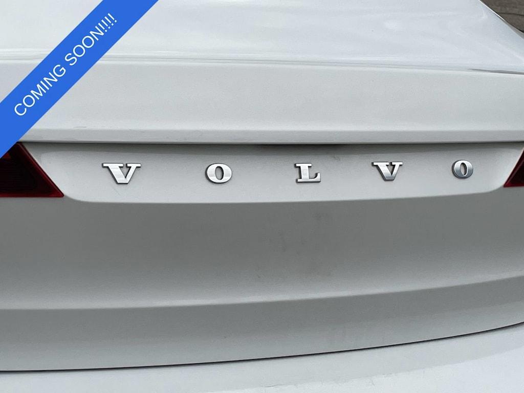Thumbnail: 2018 Volvo S90 - 38
