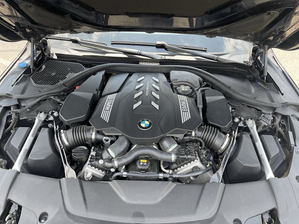 Thumbnail: 2021 BMW 7 Series - 7