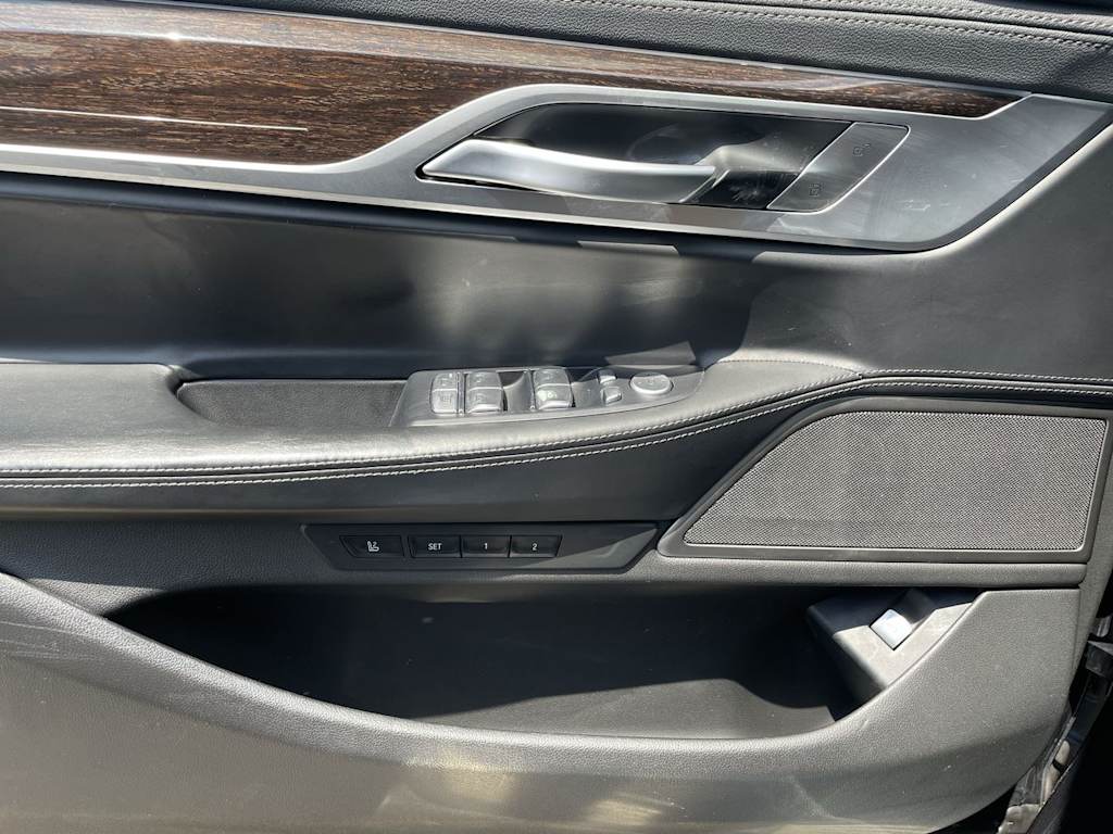 Thumbnail: 2021 BMW 7 Series - 38